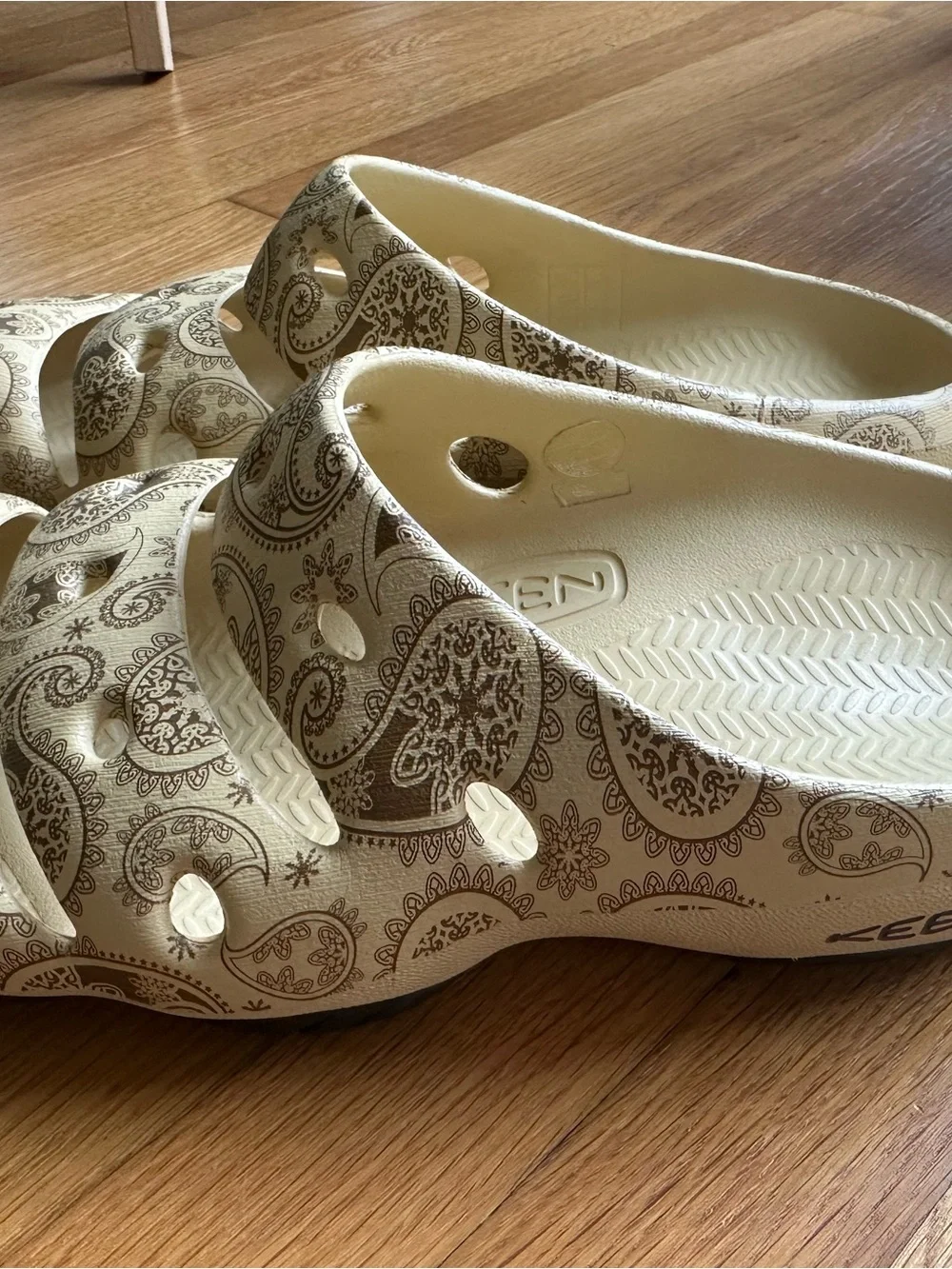 KEEN Beige Paisley Slip-On Clog Sandal